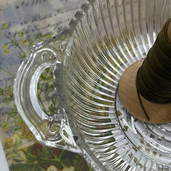 Farmhouse Clear Glass Candy Dish Bowl Side Handles 2 Earth Tone Spools of Thread - Picture 3 of 10